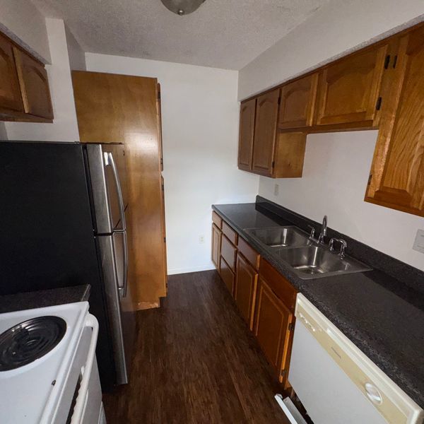 Cute And Spacious 2 Bedroom 1 Bath Condo In Spring Hill property image