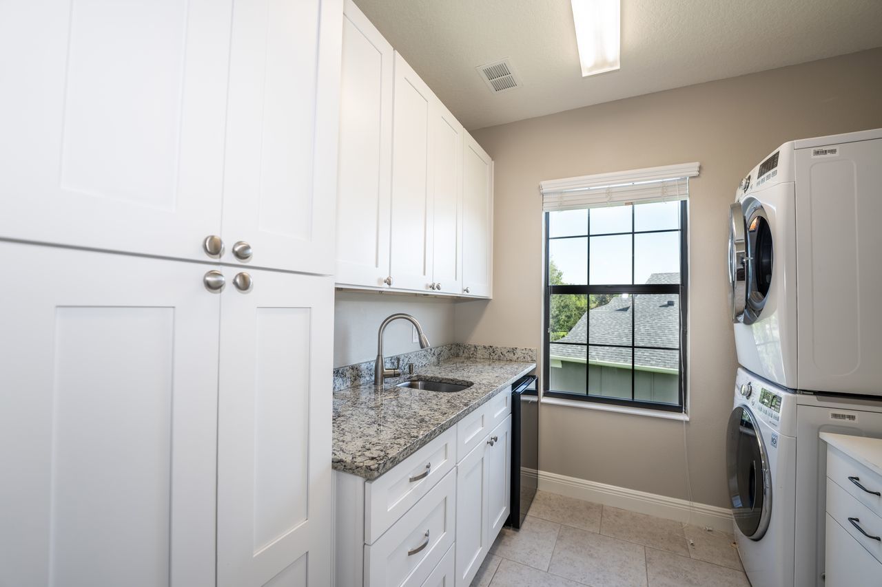 Five Bedroom, Four Bath Pool Home in Connerton property image