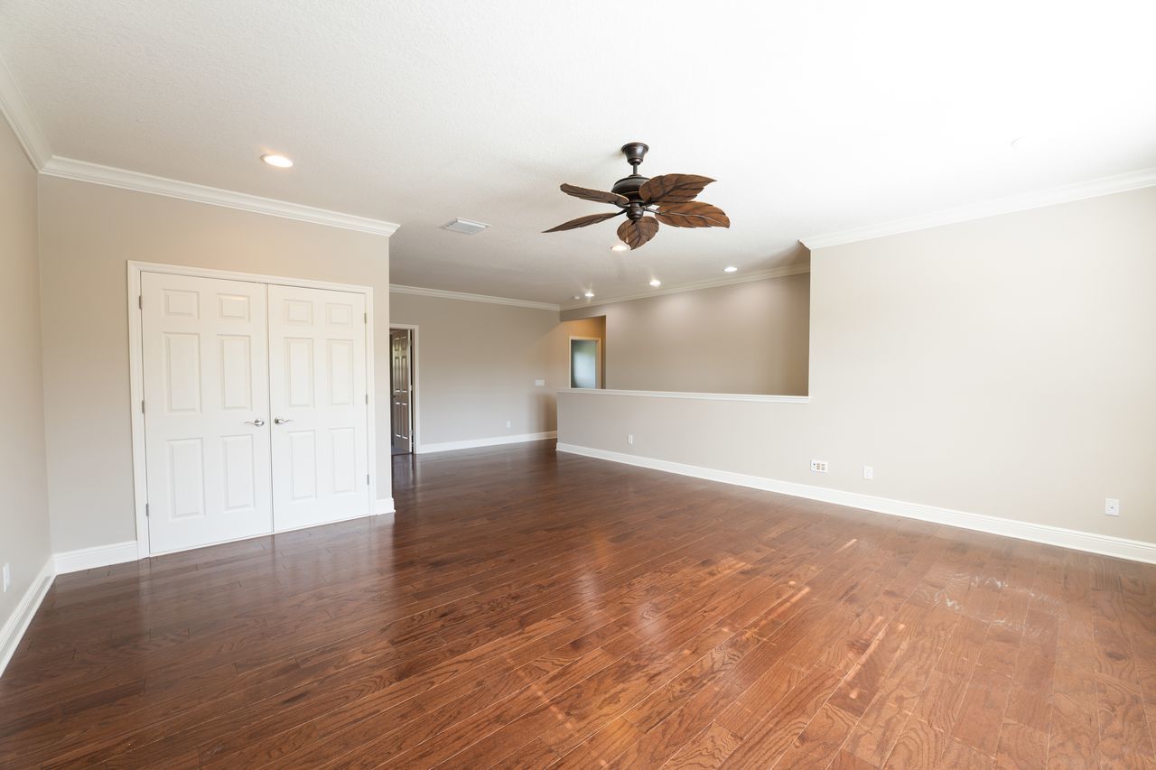 Five Bedroom, Four Bath Pool Home in Connerton property image