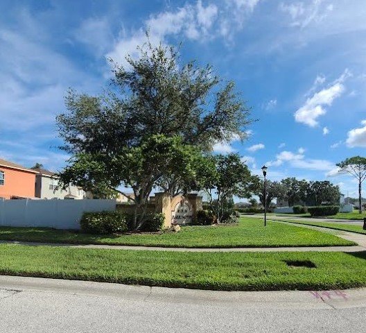 4 Bed/ 2.5 Bath Pond View Home In Tampa property image
