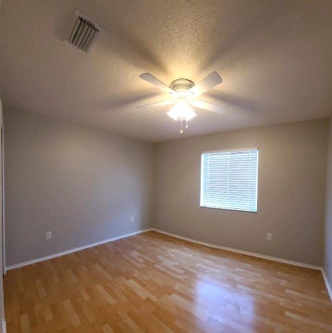 4 Bed/ 2.5 Bath Pond View Home In Tampa property image