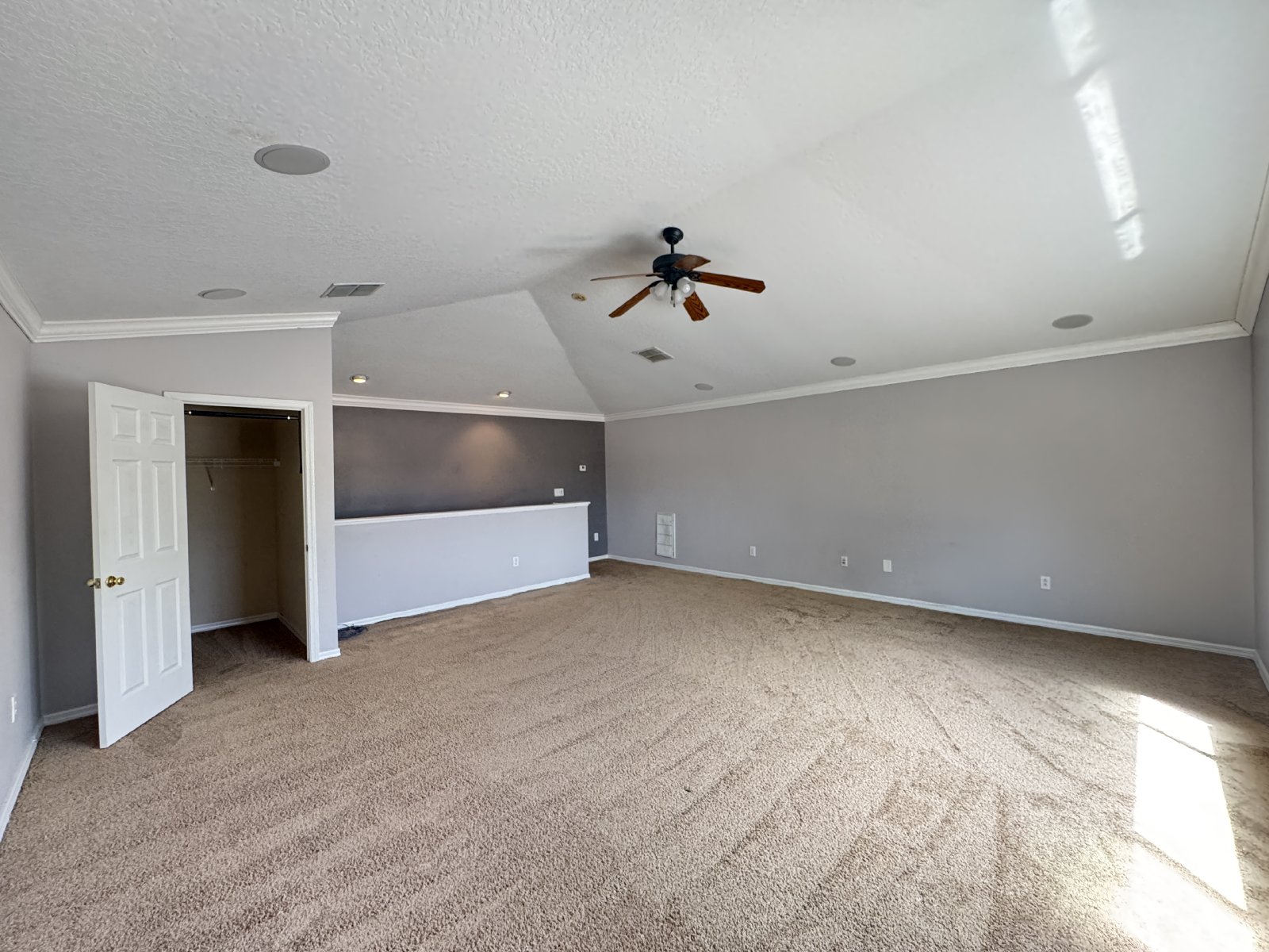 Beautiful 4Bed 3Bath, Office, And Loft  Pool Home In Gated Community property image