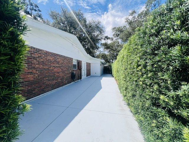 AMAZING CARROLLWOOD  HOME READY FOR MOVE IN! property image