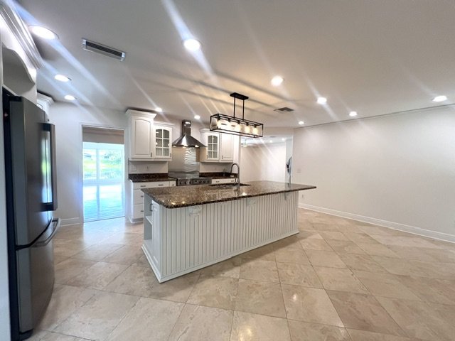 AMAZING CARROLLWOOD  HOME READY FOR MOVE IN! property image
