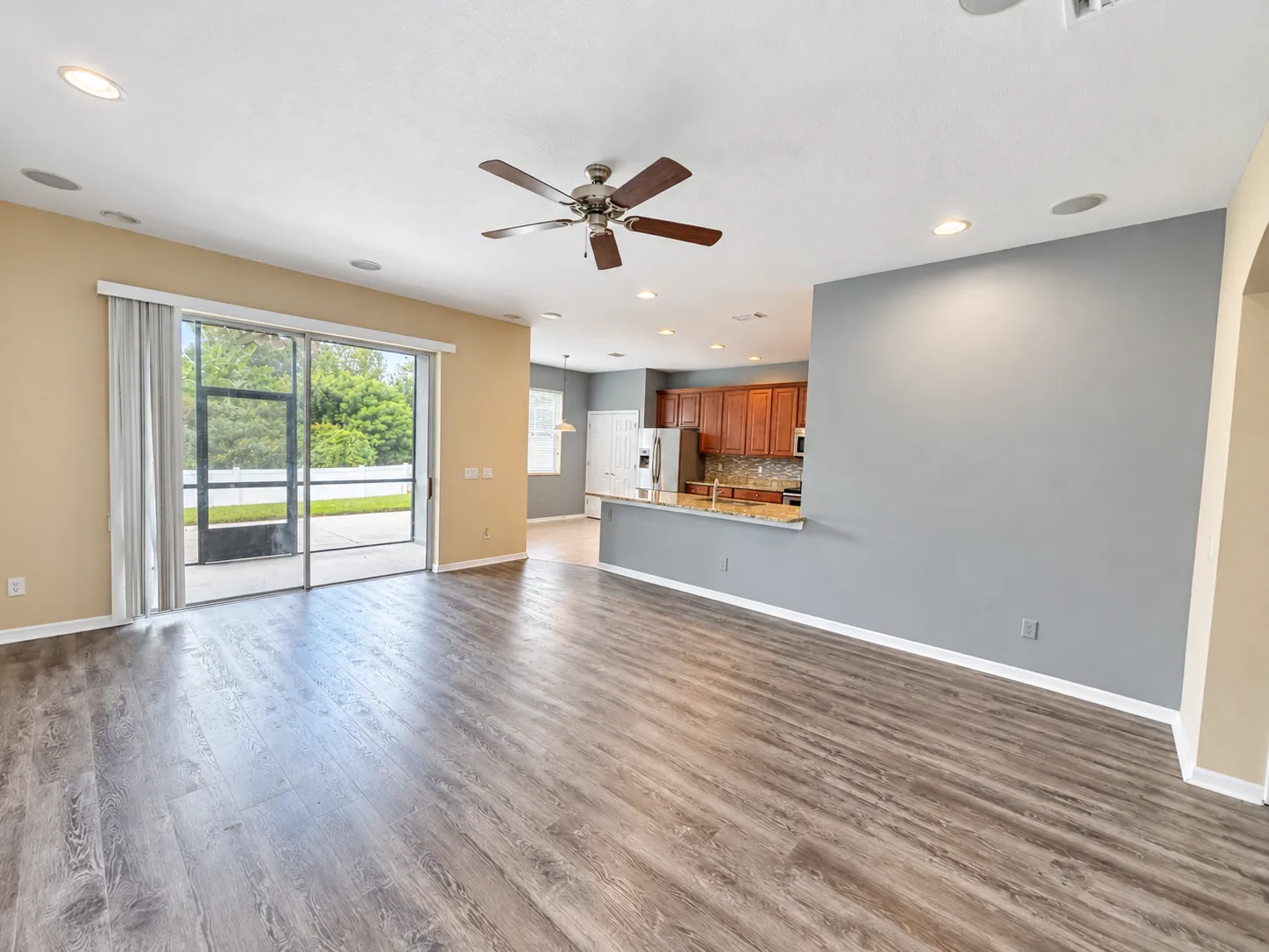 Beautiful 5-Bedroom Home with a Fully Fenced Yard in Land O? Lakes property image