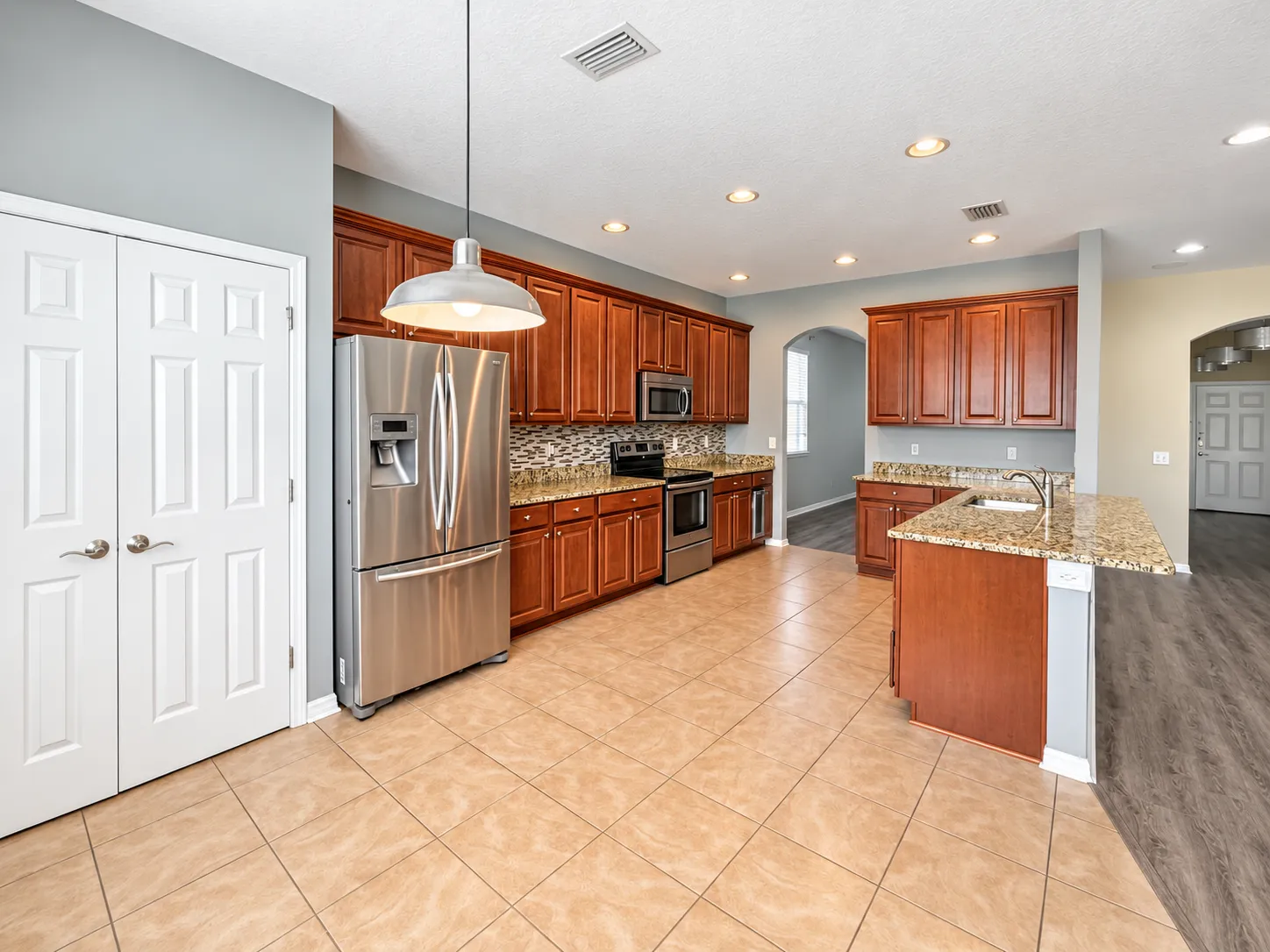 Beautiful 5-Bedroom Home with a Fully Fenced Yard in Land O? Lakes property image