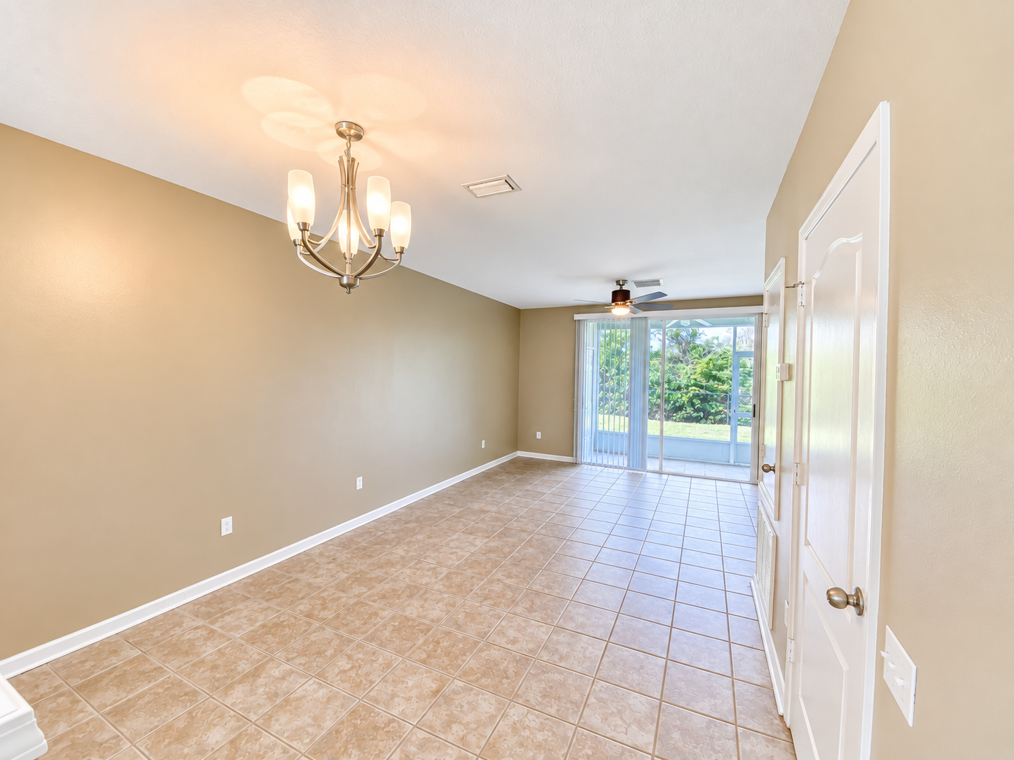 2/2.5 Rental Townhome In Gated Valhalla property image