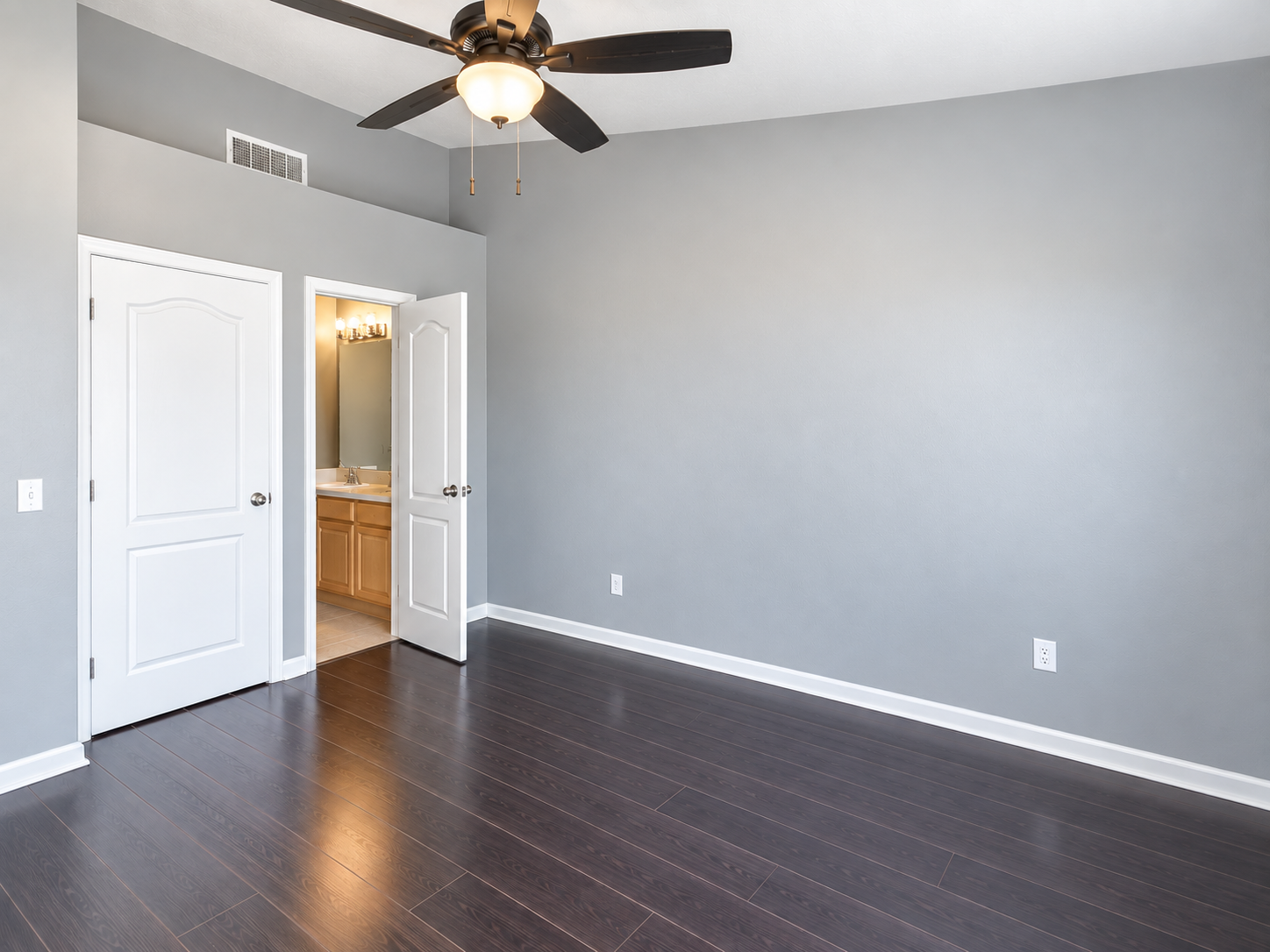 2/2.5 Rental Townhome In Gated Valhalla property image