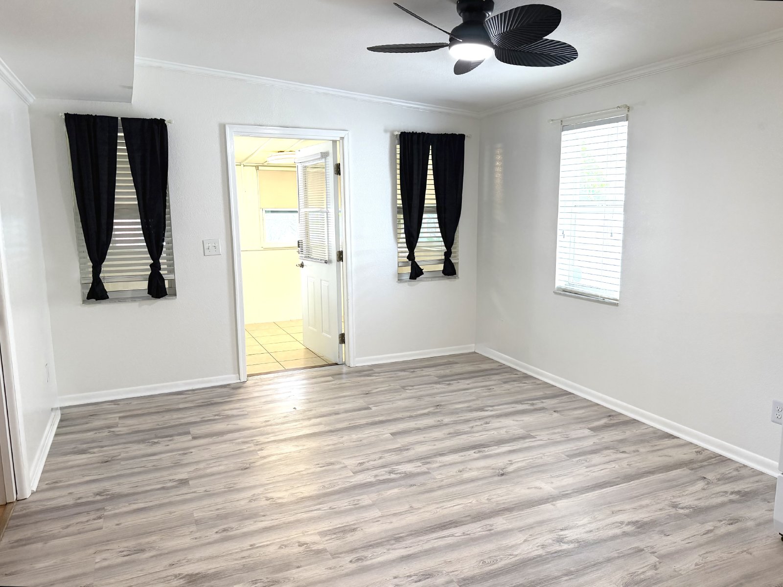 Two bedroom home for rent in North St Petersburg property image