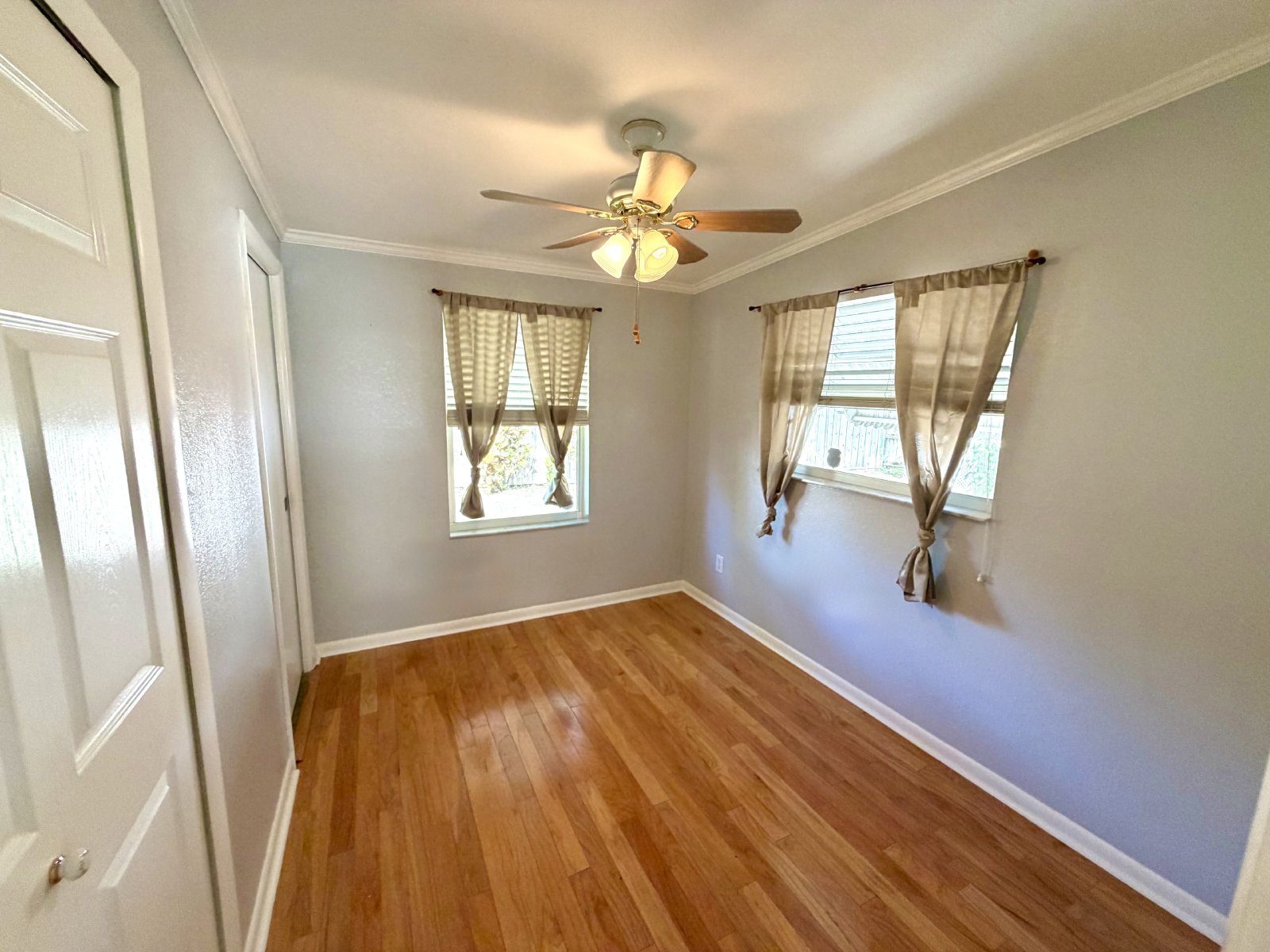 Two bedroom home for rent in North St Petersburg property image