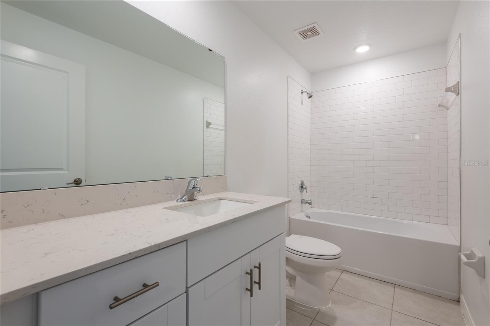 beautifully maintained 4-bedroom, 3-bathroom townhome in Land O Lakes! property image