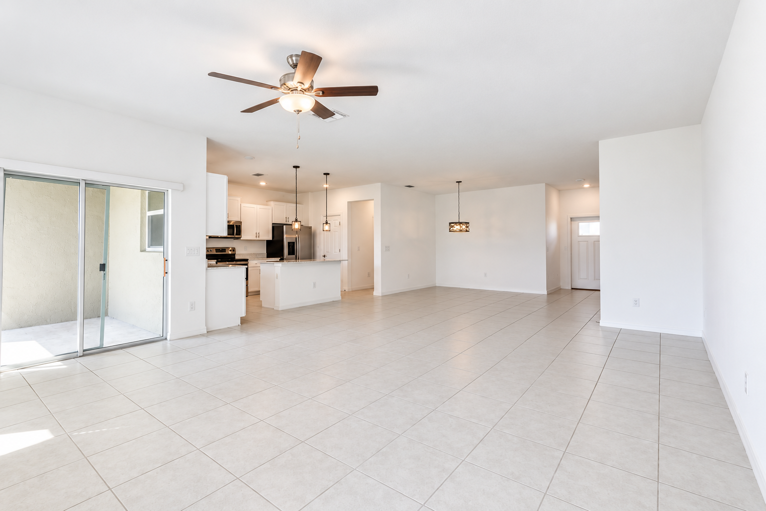 beautifully maintained 4-bedroom, 3-bathroom townhome in Land O Lakes! property image