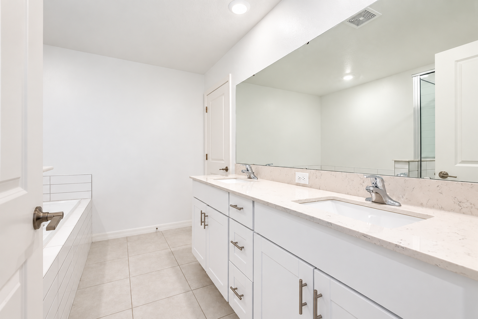 beautifully maintained 4-bedroom, 3-bathroom townhome in Land O Lakes! property image