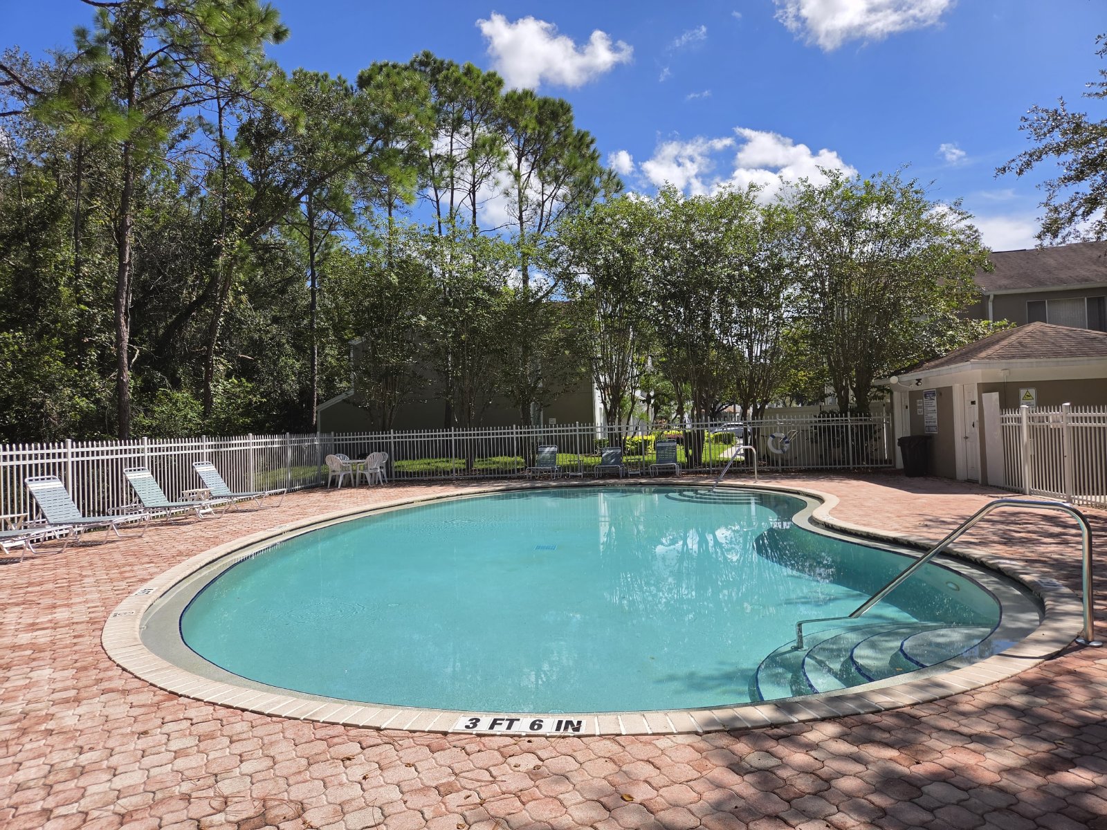 Immaculate 2 Bedroom 1.5 Bath Townhome In New Tampa! property image