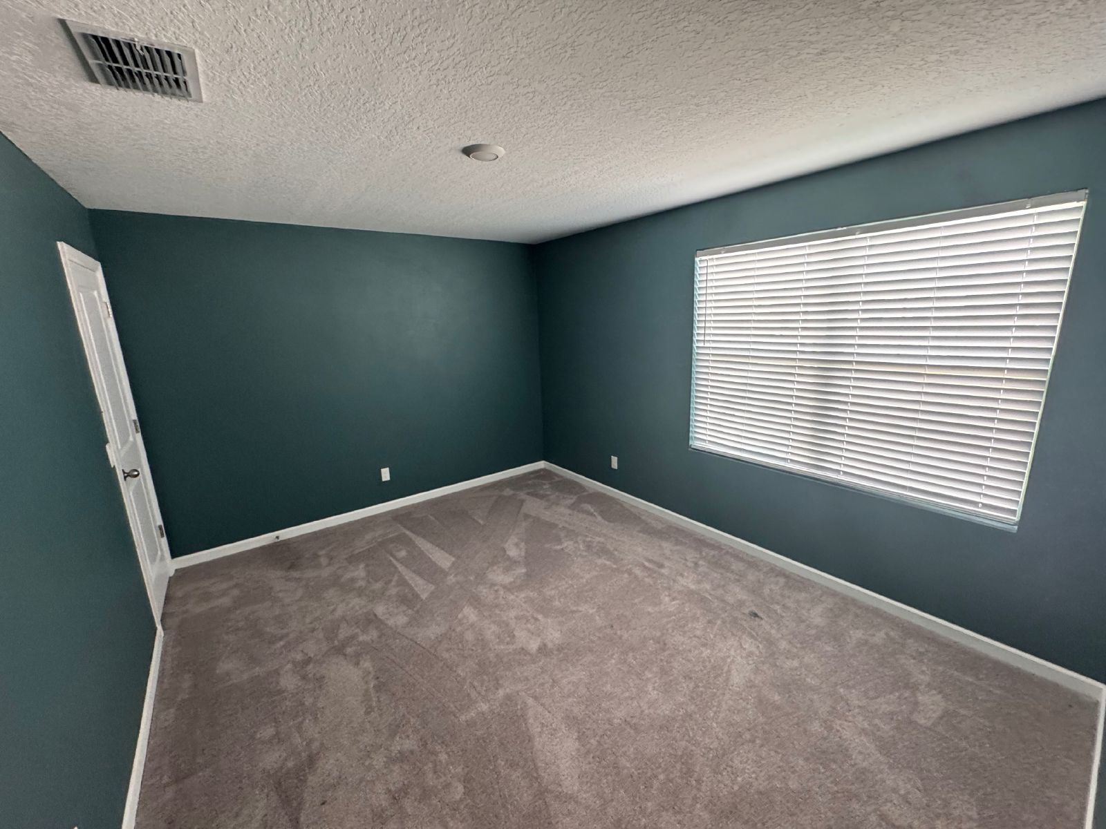 Beautiful 3 bedroom 2.5 bath home in Dade City with fenced yard! property image