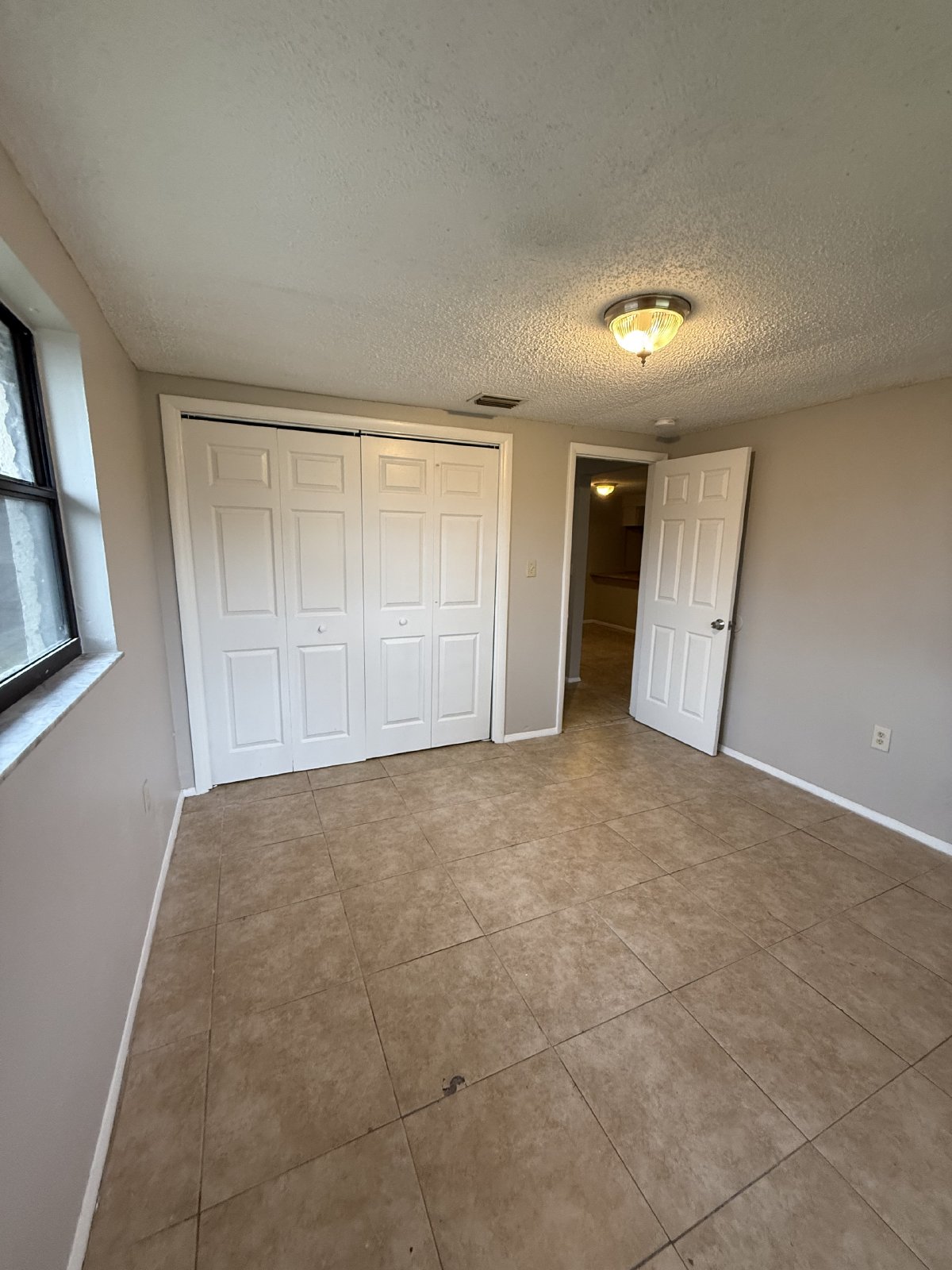 4 Bedroom, 2 Bathroom property image