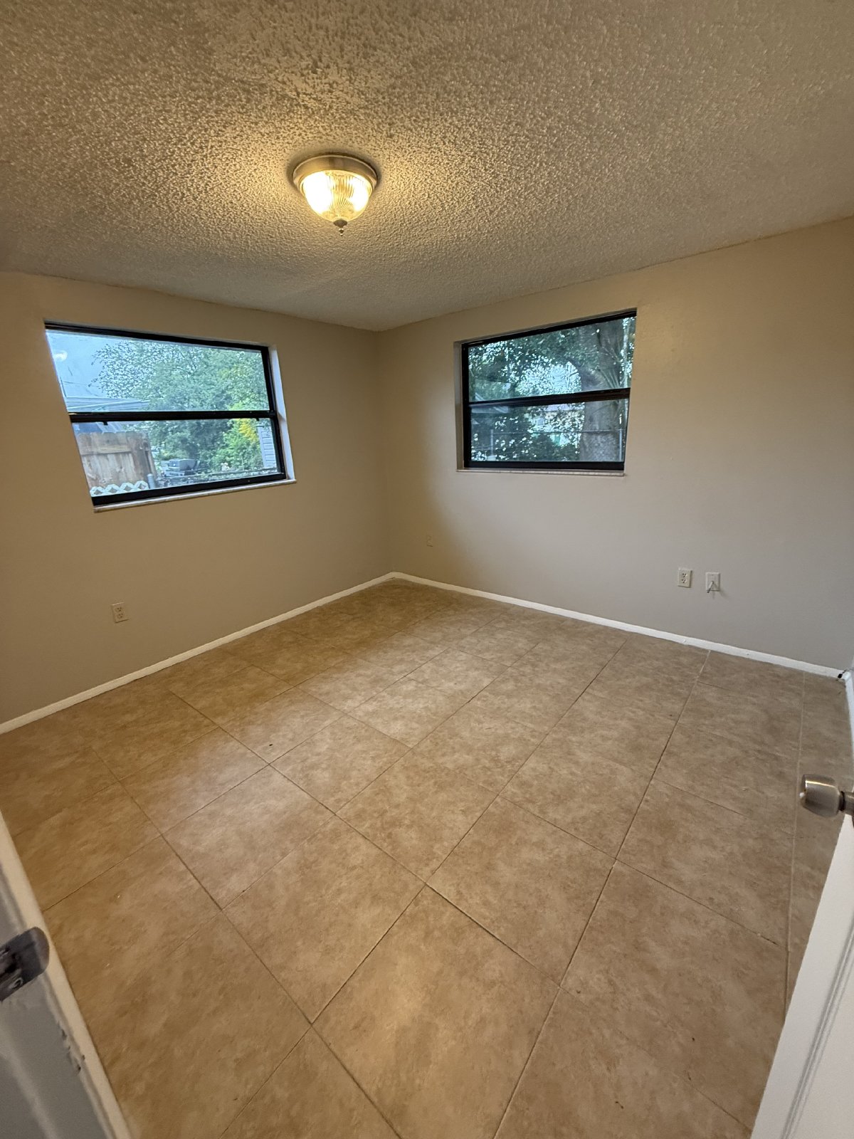 4 Bedroom, 2 Bathroom property image
