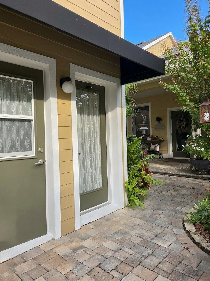 WESTCHASE Area - Furnished Loft / Utilities Included! property image