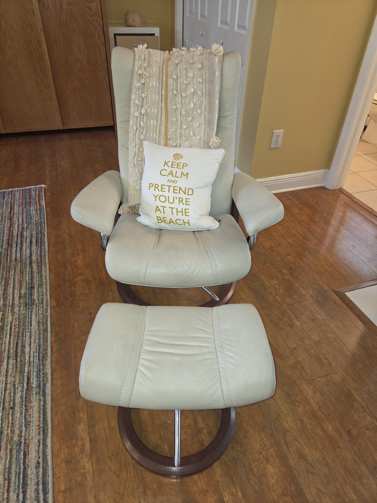 WESTCHASE Area - Furnished Loft / Utilities Included! property image
