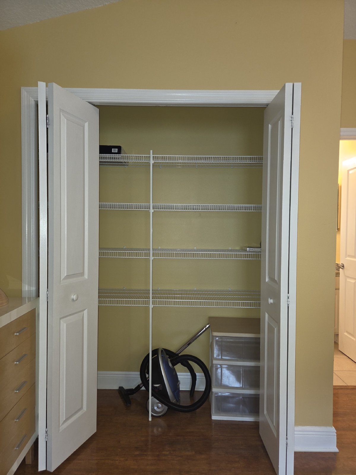 WESTCHASE Area - Furnished Loft / Utilities Included! property image