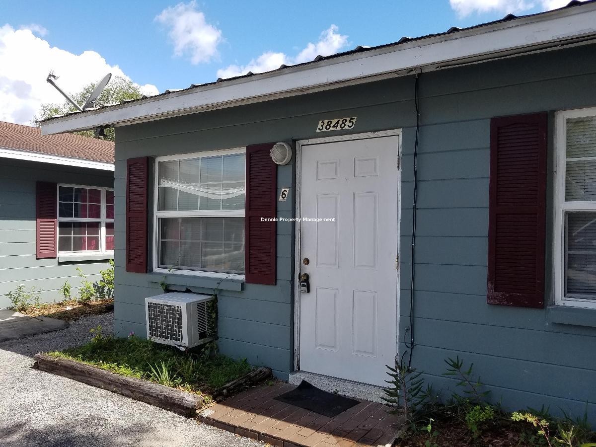 2 Bedroom 1 Bath Zephyrhills property image