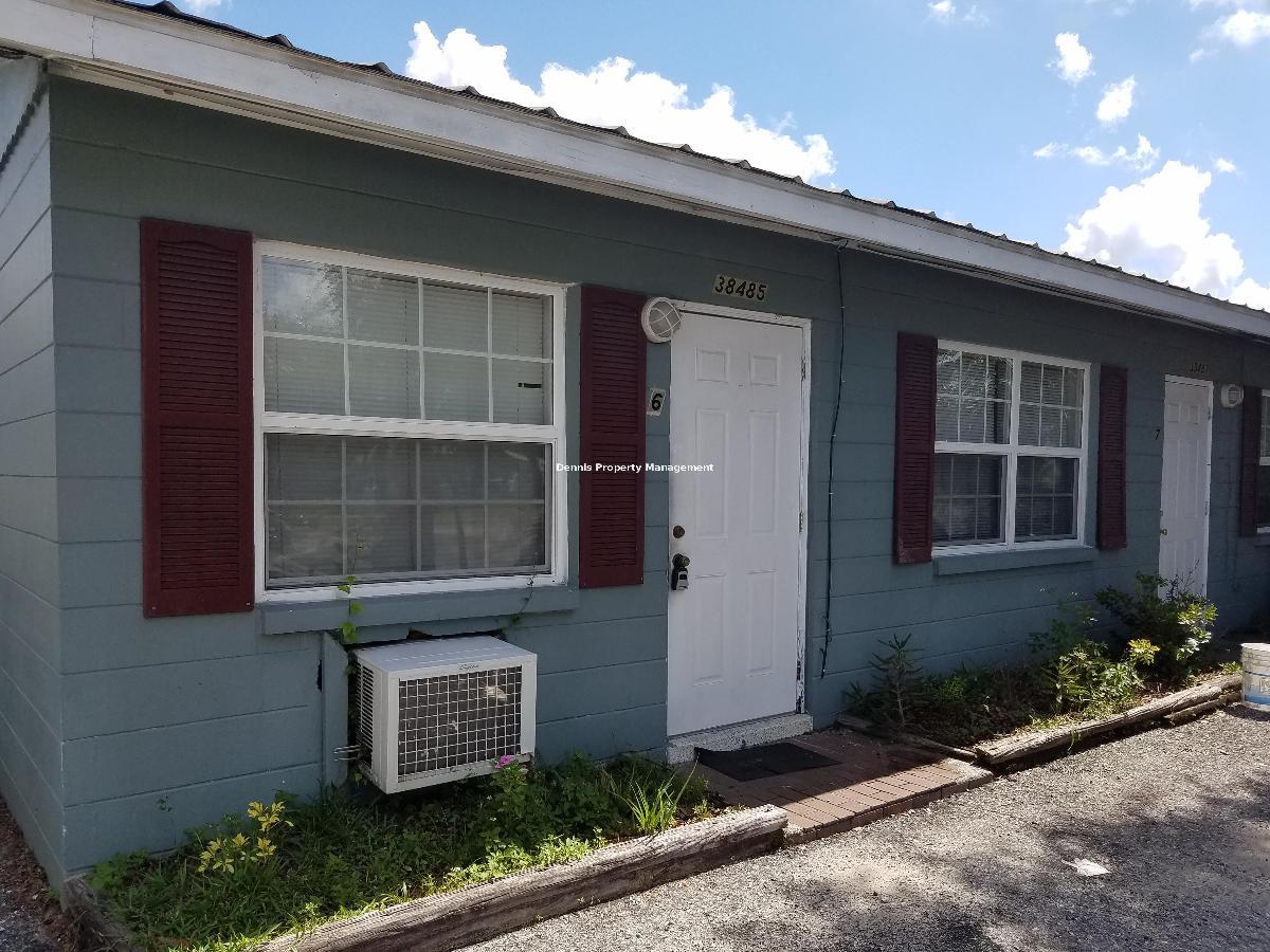 2 Bedroom 1 Bath Zephyrhills property image