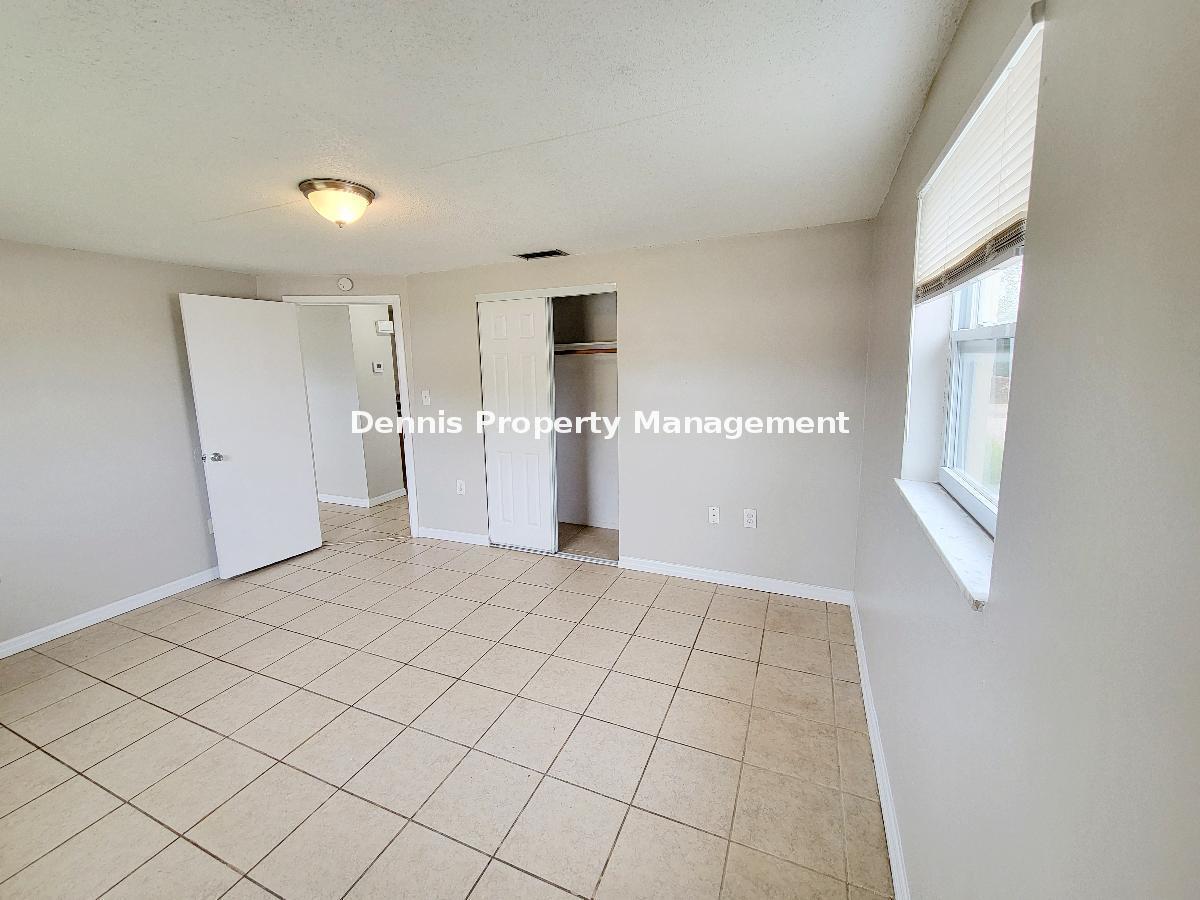 Affordable 3 Bed, 1 Bath, Fenced Backyard! property image