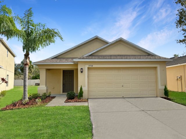 3/2 In Cypress Creek! Lawn Care Included property image