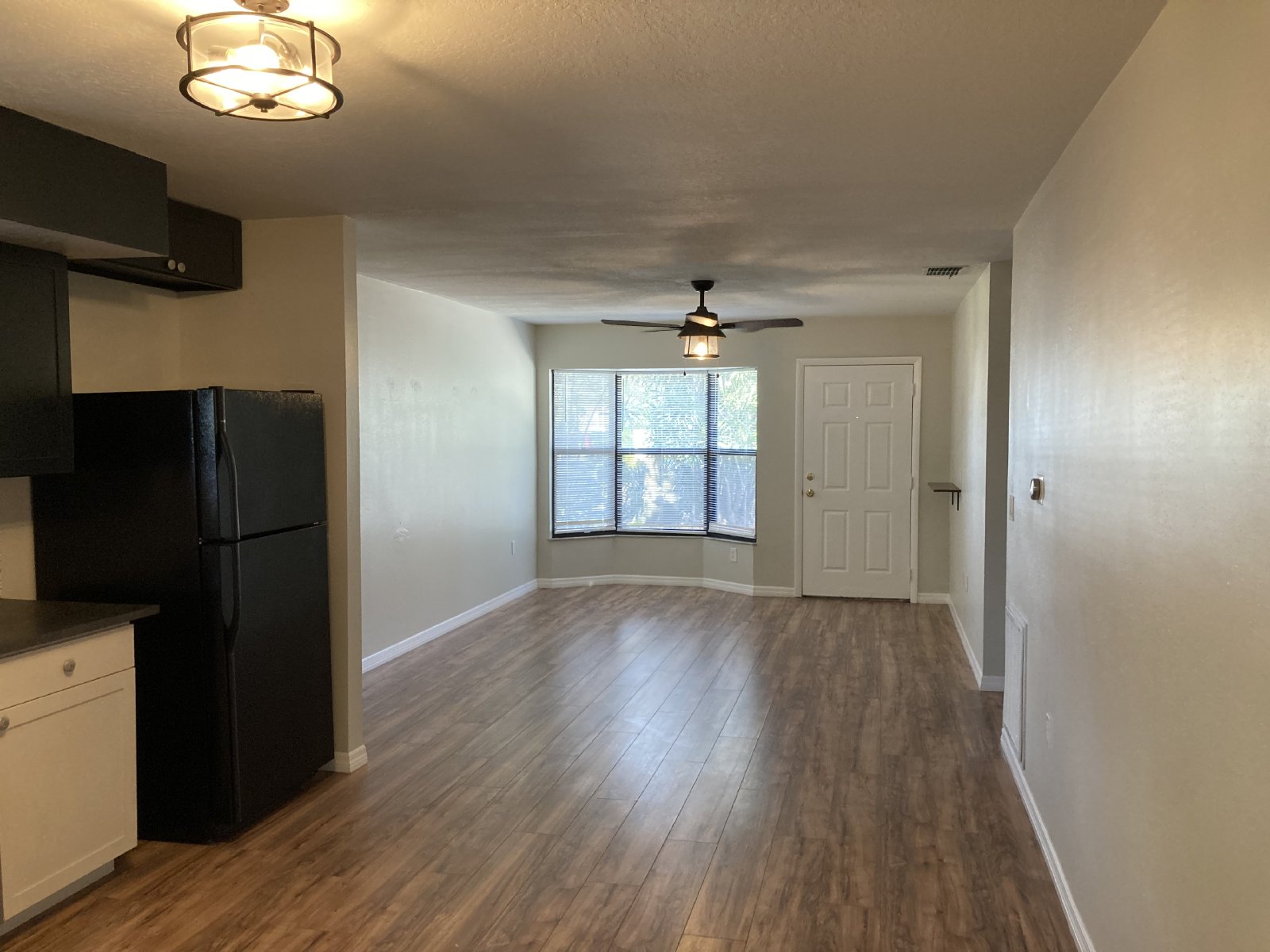 Adorable, Centrally Located 2/2 property image