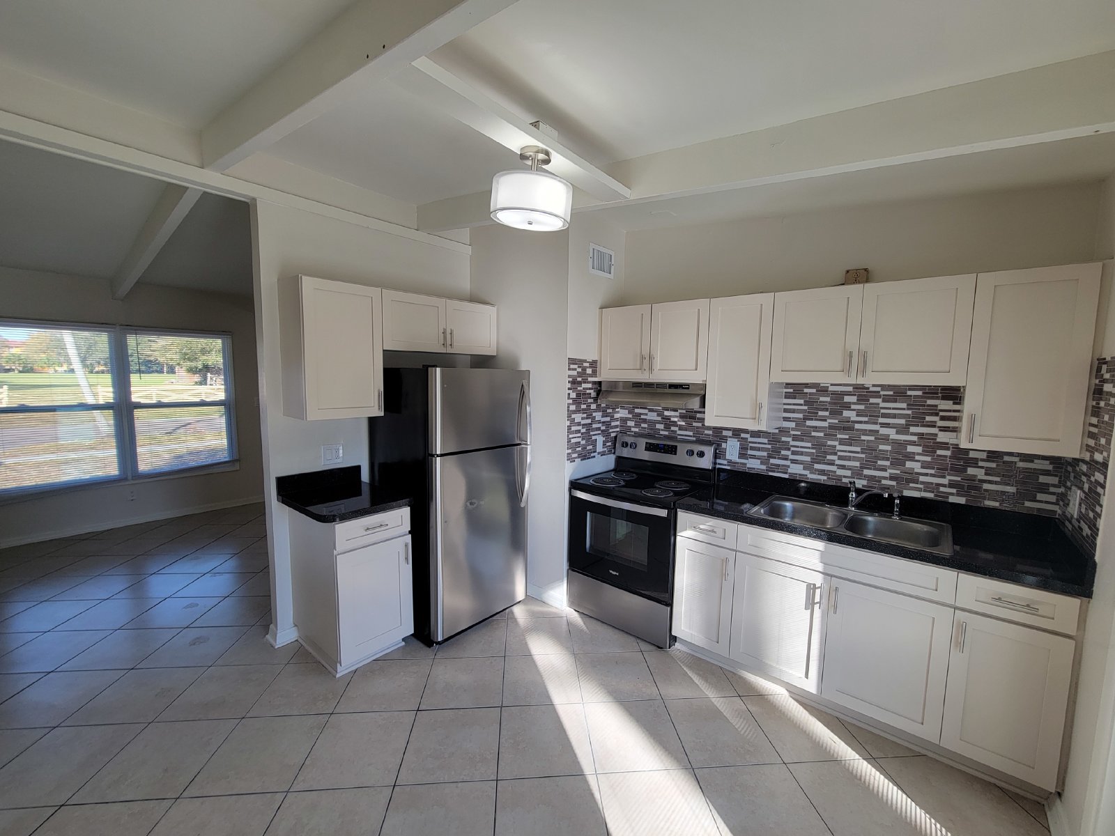 2 Bed 1 Bath, Fully Fenced Now Available For Rent property image