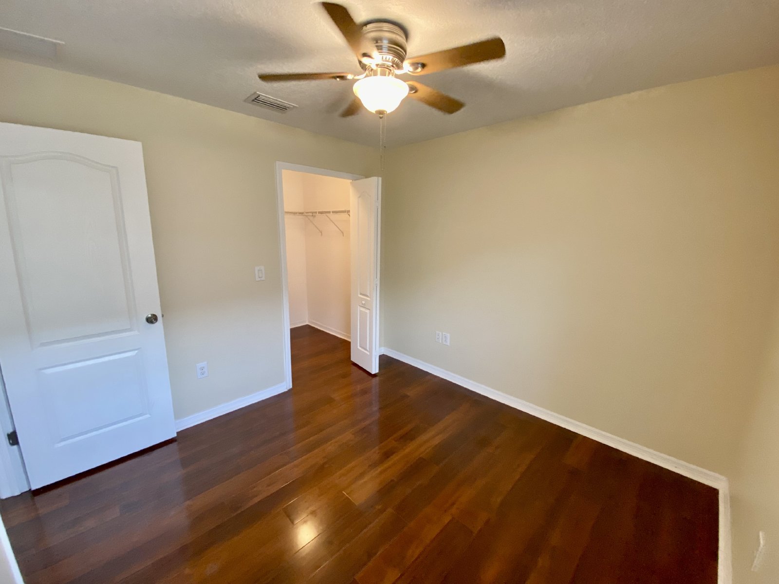 3/2 In Cypress Creek! Lawn Care Included property image