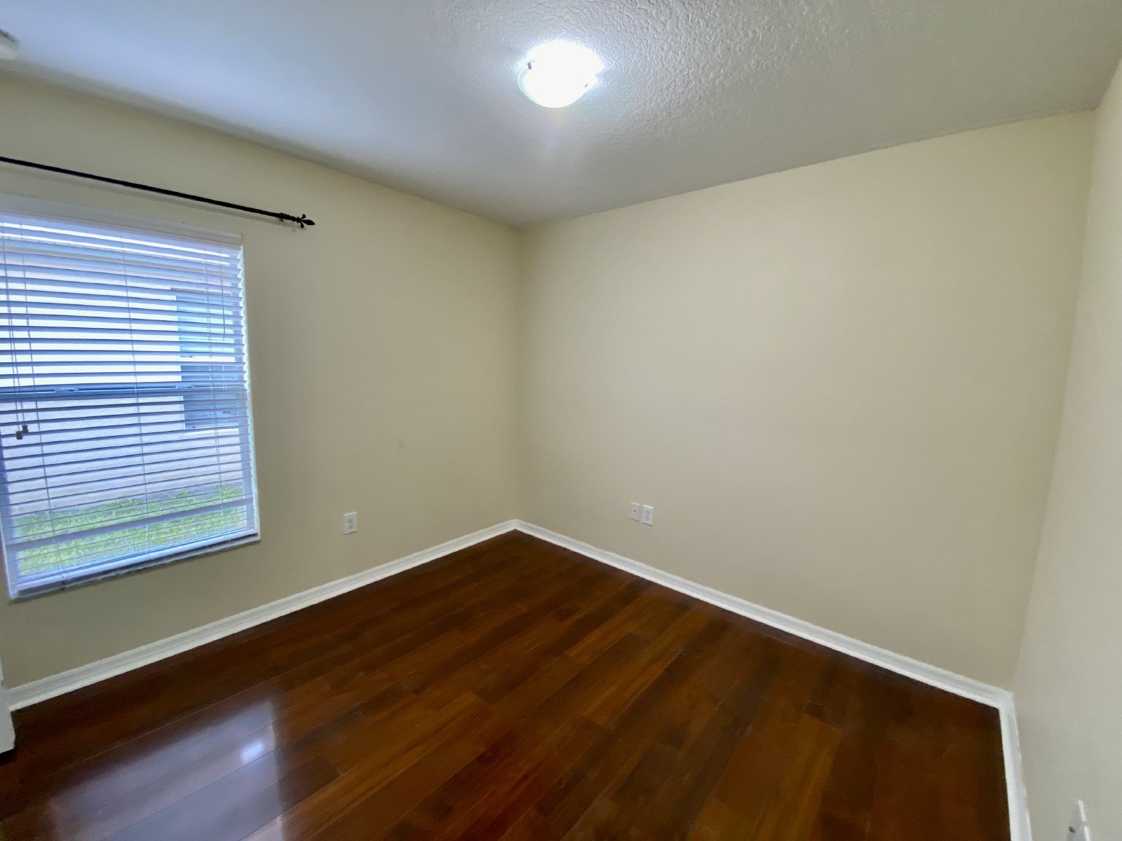 3/2 In Cypress Creek! Lawn Care Included property image