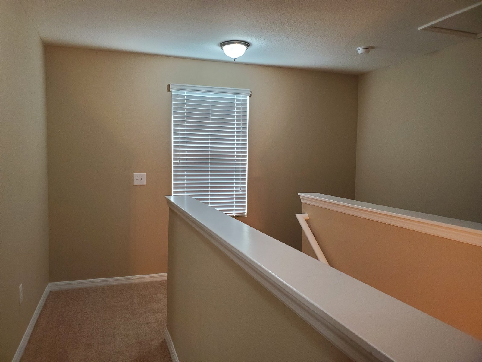 4 Bed, 2.5 Bath Home In EPPERSON Lagoon Community! property image