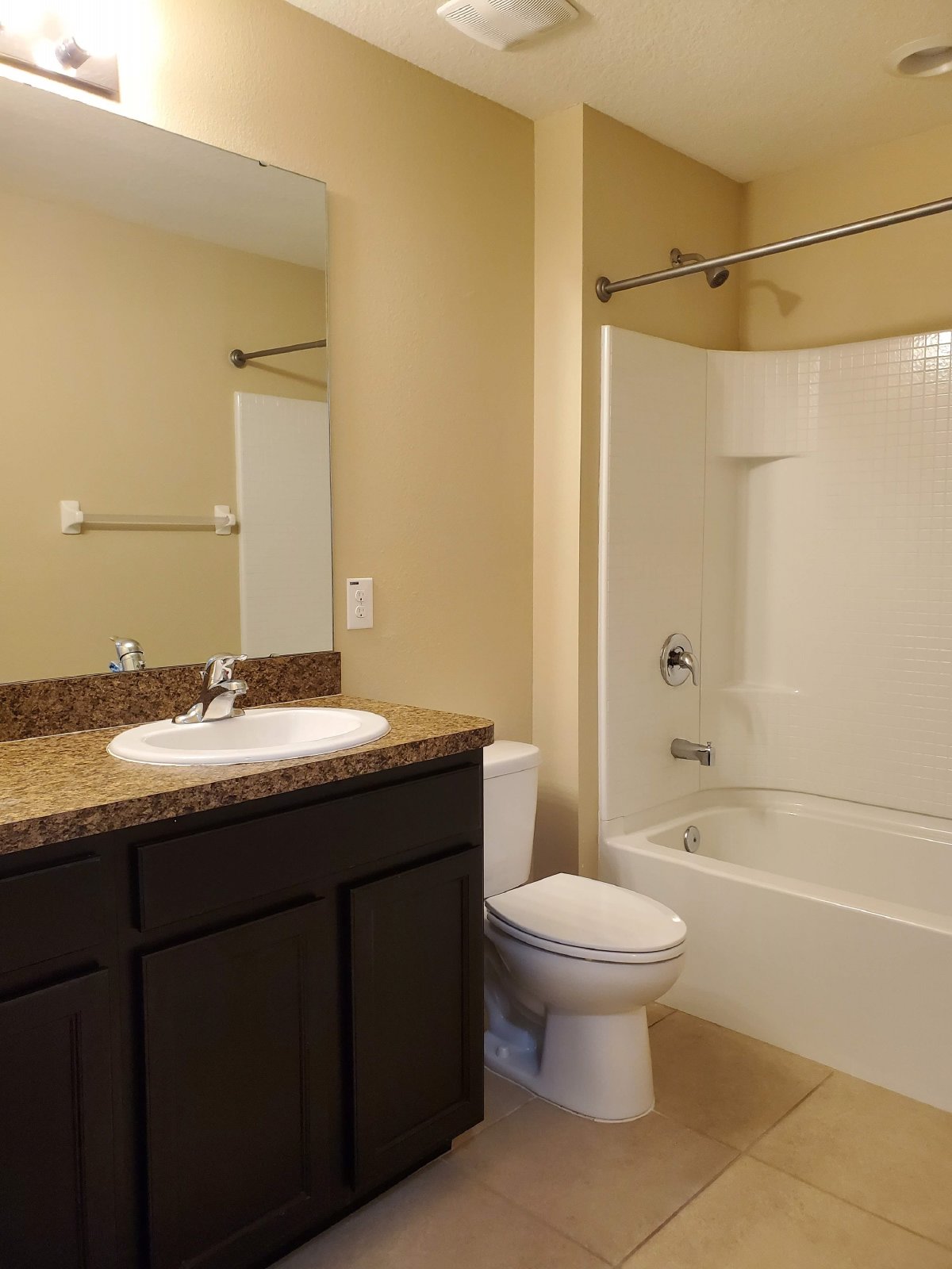 4 Bed, 2.5 Bath Home In EPPERSON Lagoon Community! property image