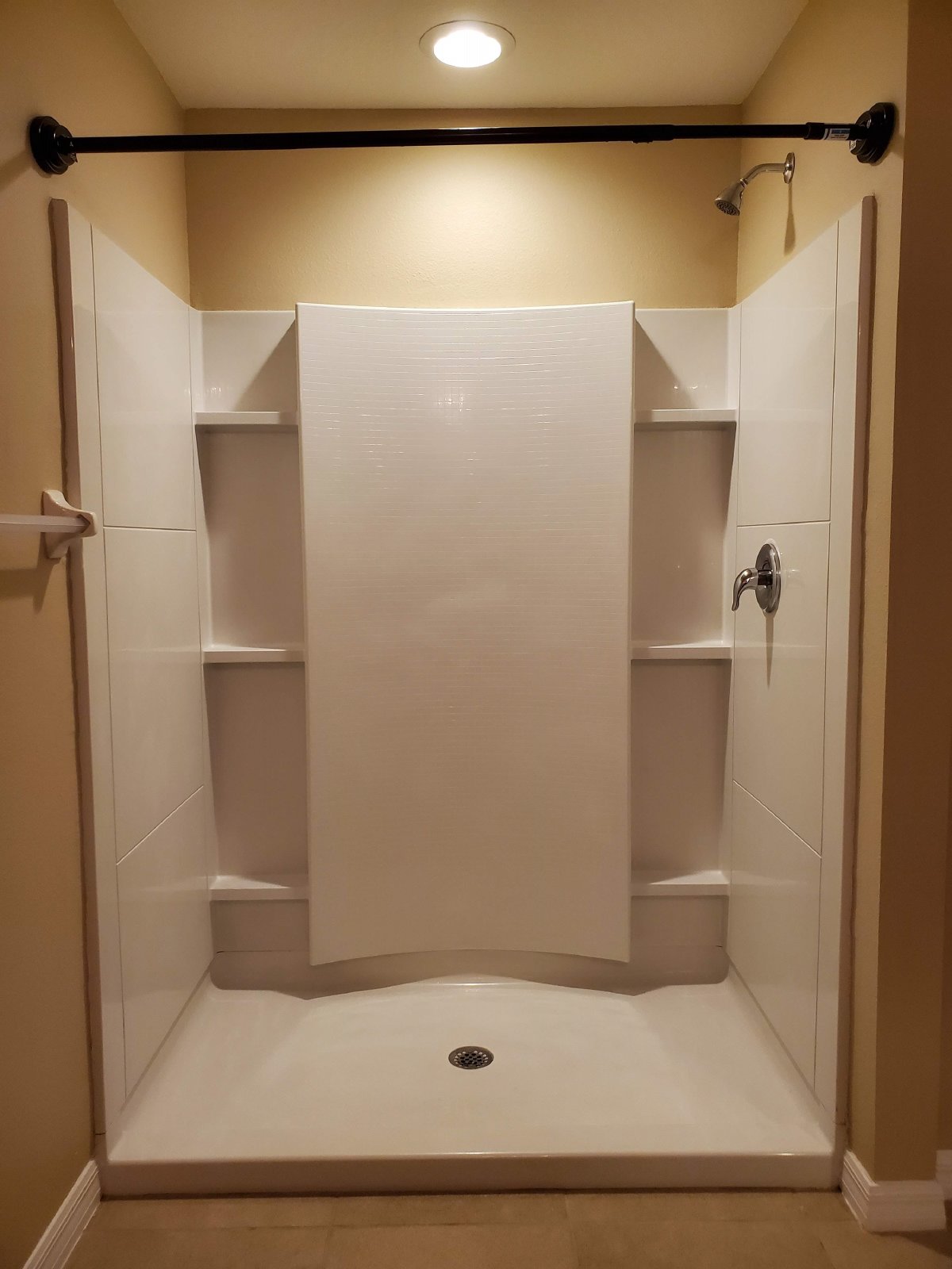 4 Bed, 2.5 Bath Home In EPPERSON Lagoon Community! property image