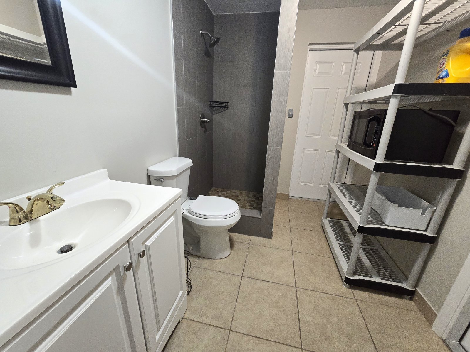 2/2/1 Located in Holiday, FL! Available 5/1! property image
