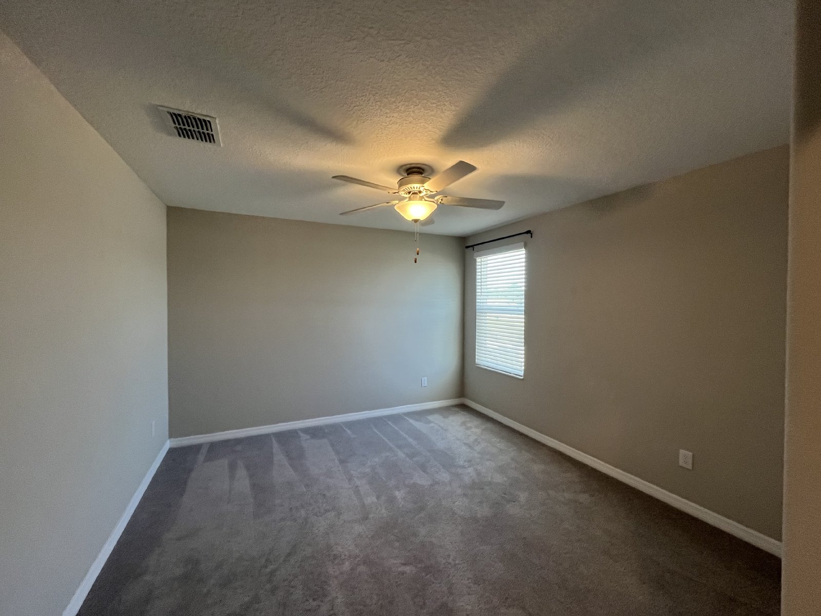 Beautiful 6/3/2 In Villages Of Avalon property image